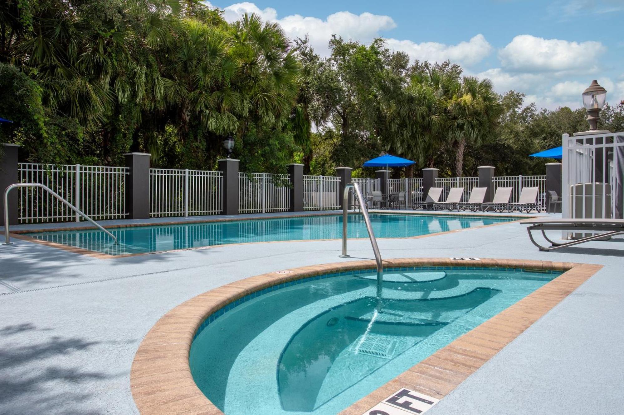 Holiday Inn Express & Suites Bradenton East-Lakewood Ranch By Ihg Kültér fotó